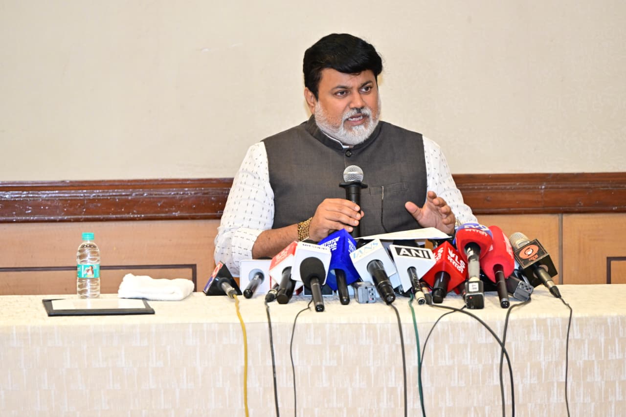 Davos visit 100 percent successful 37 lakh crores of agreements 43 lakh jobs created   Industry Minister Dr Uday Samant